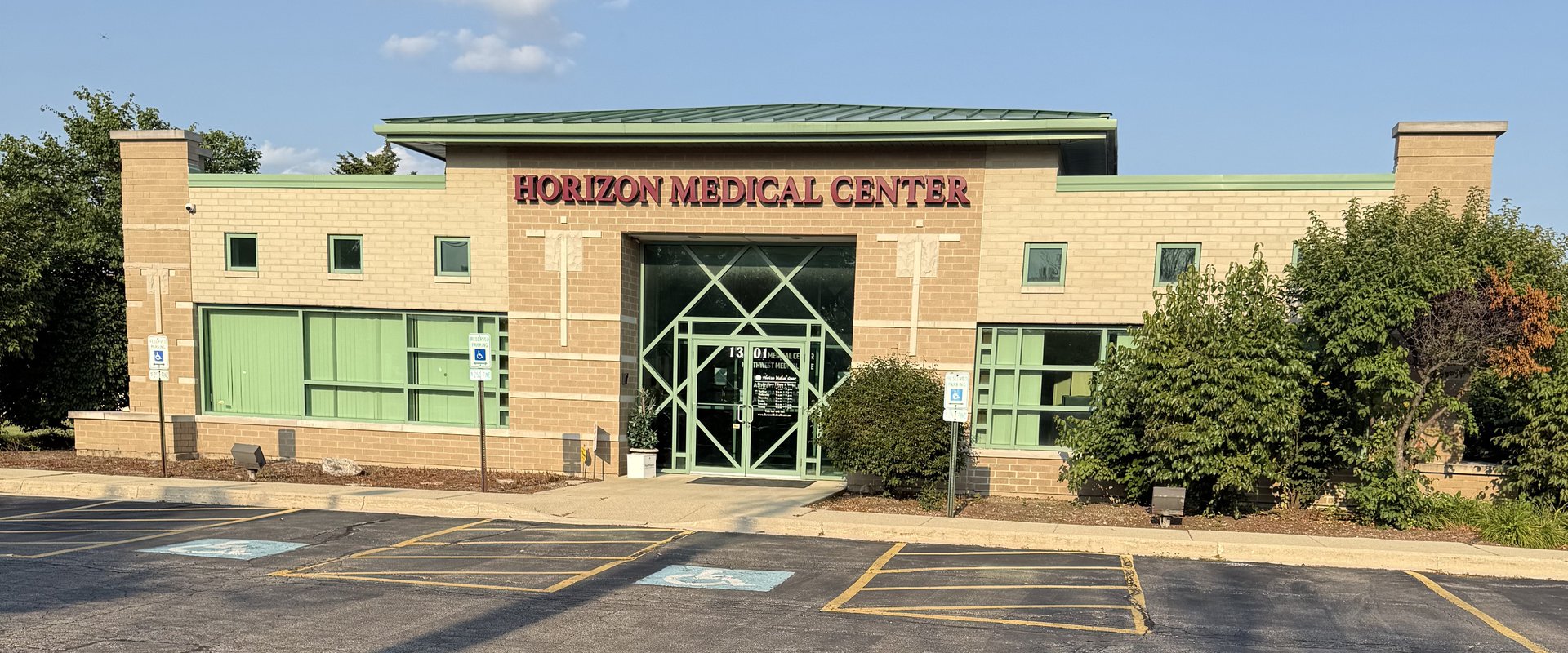 Horizon Medical Center building exterior in Schaumburg, IL